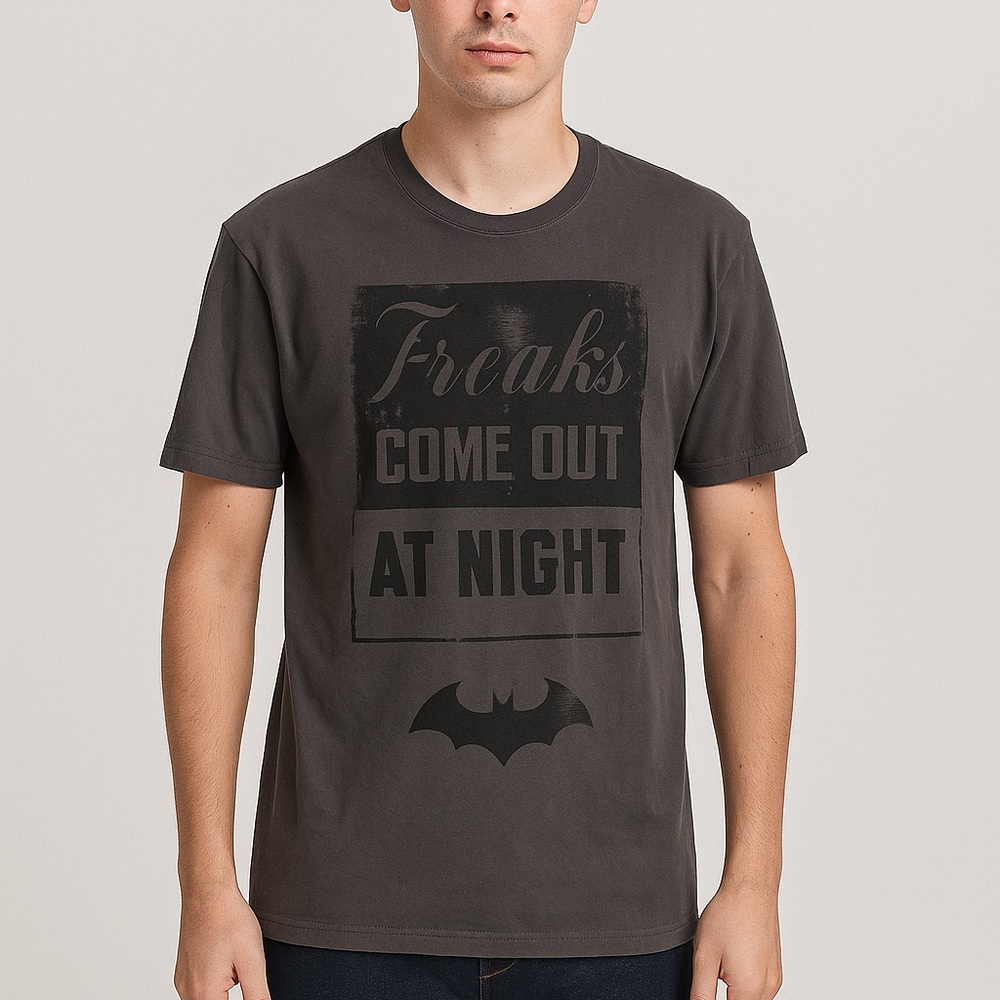 💗5 for $25💗 Six Flags DC Comics Batman Men's Dark Gray Graphic Tee Bat Man